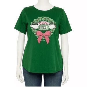 Friends Central Perk Christmas T-shirt NEW 4X Women’s Green Holly Leaf Wreath